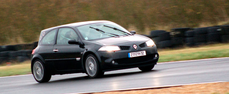 essai renault megane rs phase 2 chassis sport