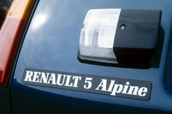 logo r5 alpine