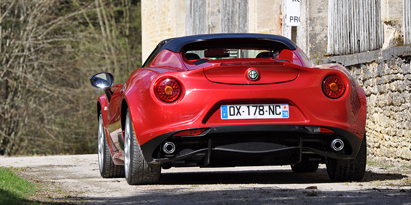 alfa romeo 4c spider profil