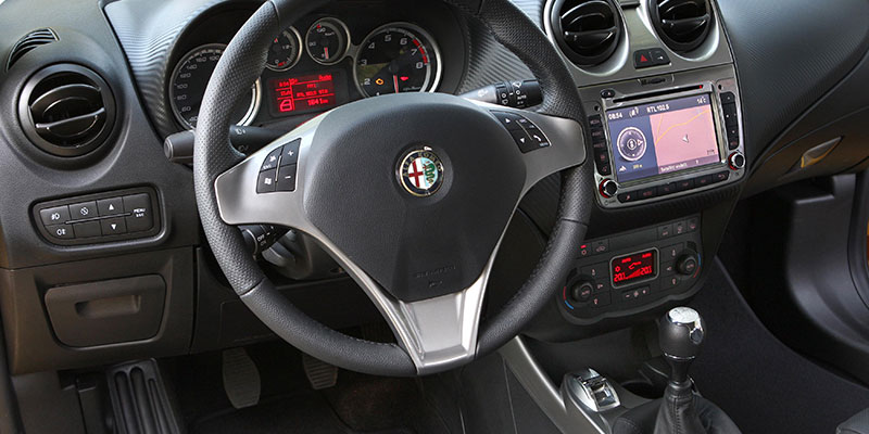 interieur alfa romeo mito qv 170 ch