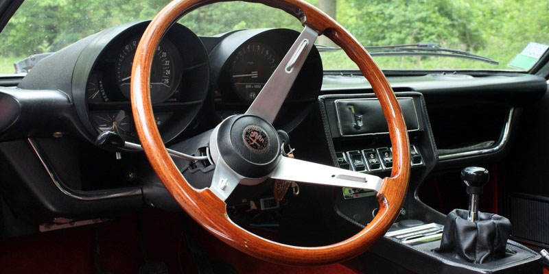 interieur alfa romeo montreal