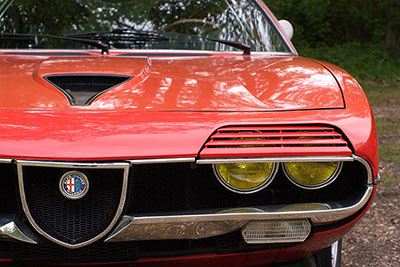 fiche technique alfa romeo montreal v8 performances