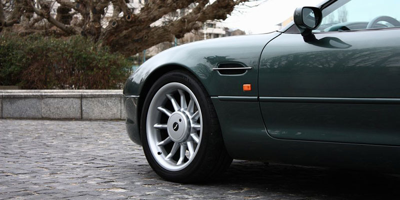 essai aston martin db7