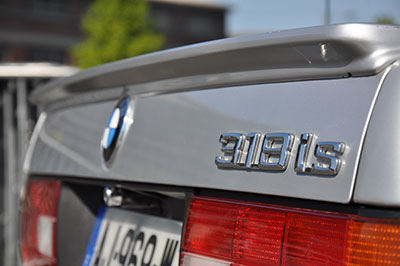 fiche technique bmw 318 is e30