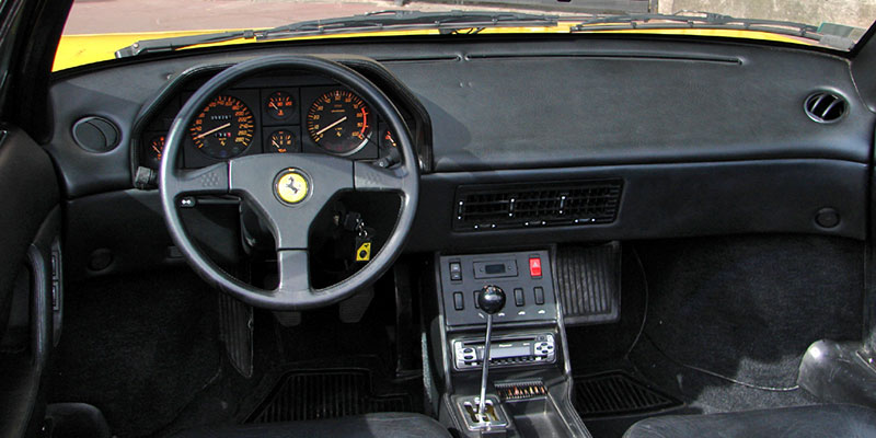 interieur ferrari mondial t cabriolet