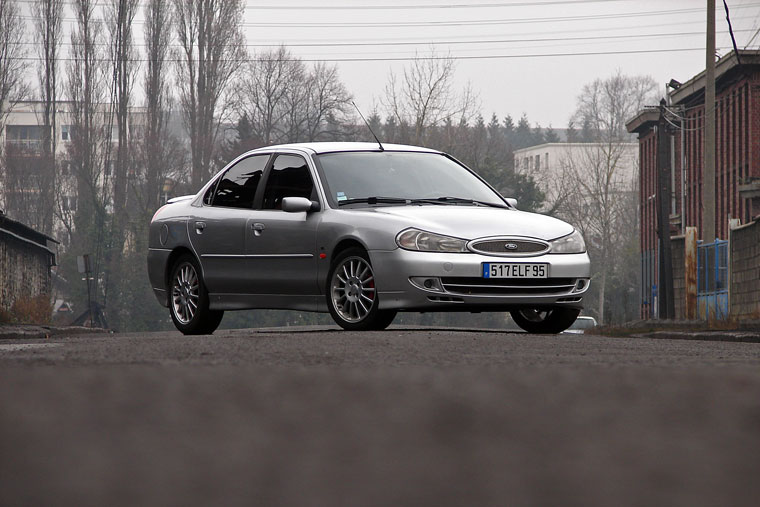 ford mondeo st200