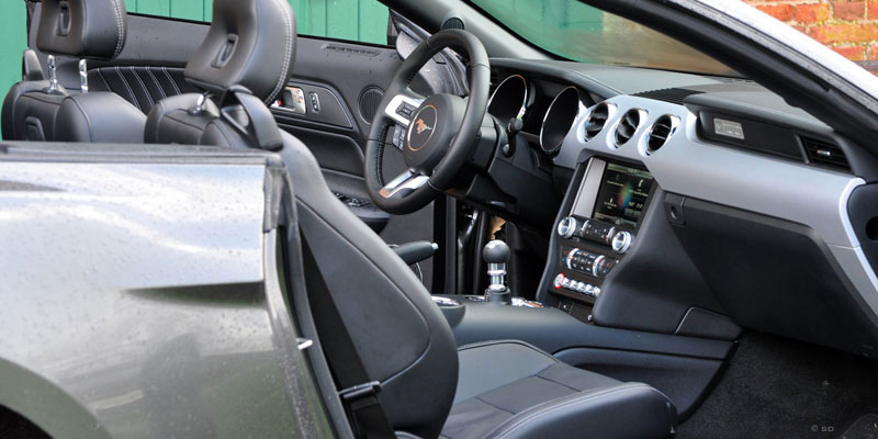 interieur ford mustang 6 ecoboost 2.3l