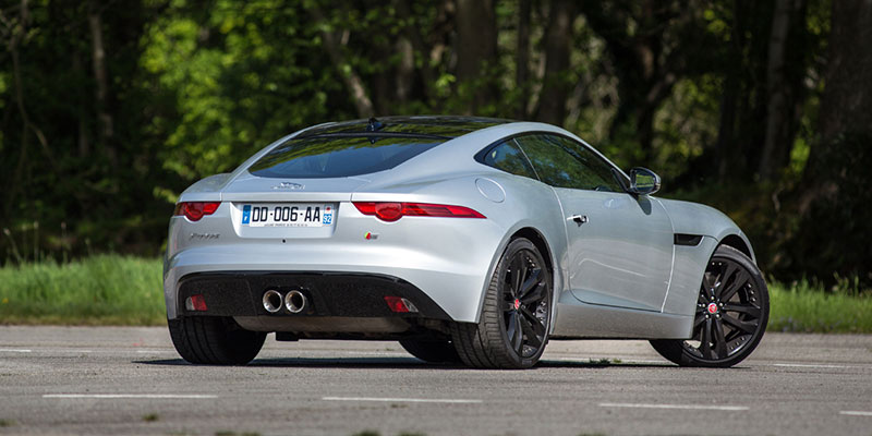 arriere jaguar f-type coupé v6s