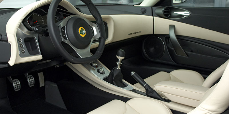 intérieur lotus evora v6 3.5 280 ch