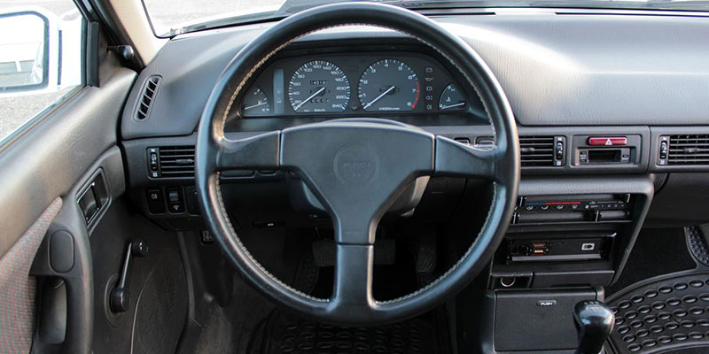 interieur mazda 323 gtr 4wd