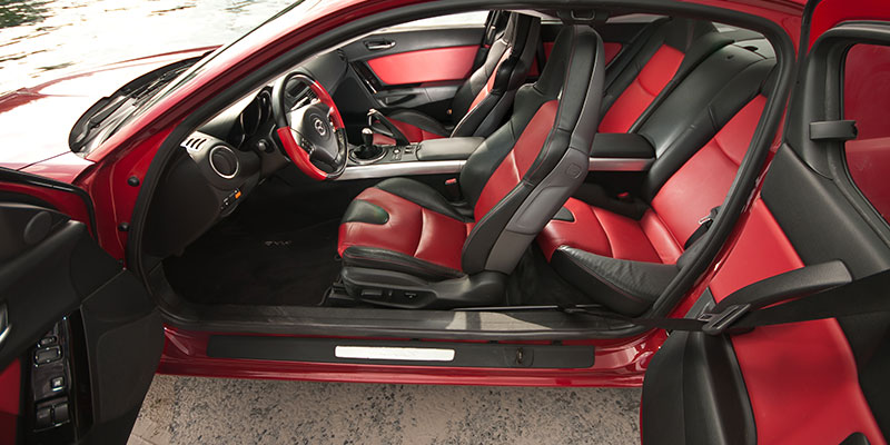 interieur mazda rx-8 portes ouvertes