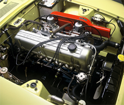 moteur 6 cylindres datsun nissan 240z