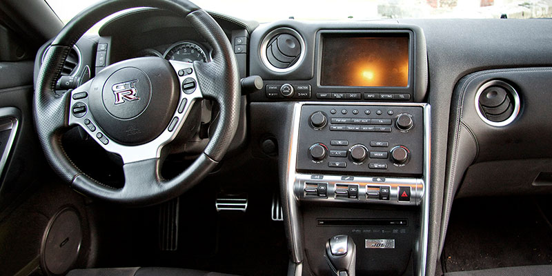 interieur nissan gt-r r35