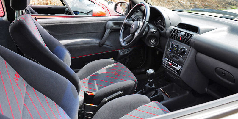 interieur opel corsa b gsi 16v