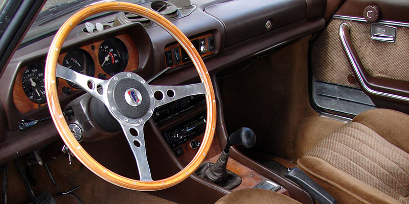 interieur coupé peugeot 504 v6