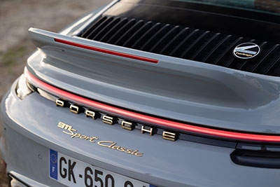 fiche technique porsche 911 992 sport classic 2023 performances