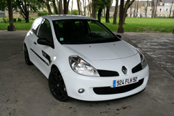 avant renault clio 3 rs world series by renault
