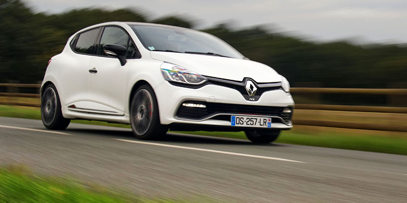 essai renault clio 4 rs 220 trophy