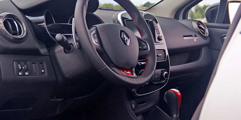 interieur renault sport clio 4 rs trophy 220