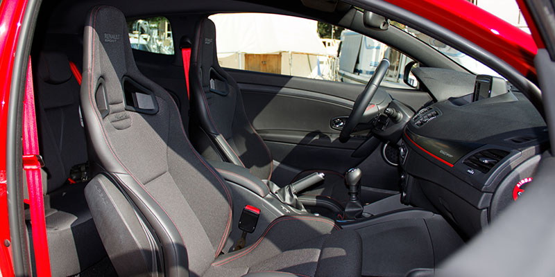 renault megane rs 275 interieur baquets recaro