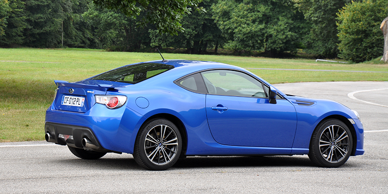 arriere subaru brz