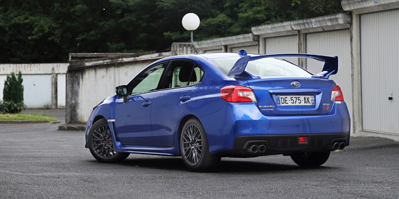 arriere subaru wrx sti 2014