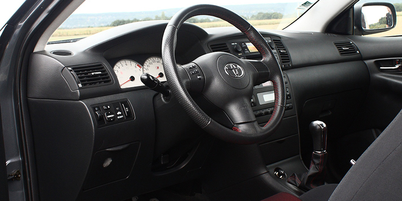 interieur toyota corolla ts