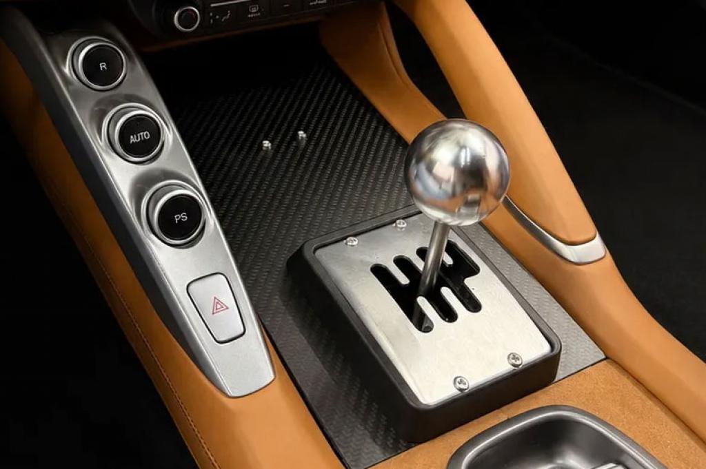 Rezvani QuickShift : le retour de la boite manuelle... ou presque Rezvani QuickShift : le retour de la boite manuelle... ou presque
