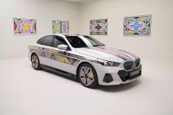 Art Car : la BMW i5 Flow Nostokana en met plein les yeux !