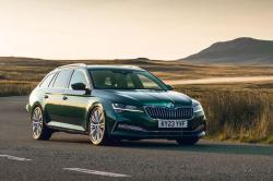 Ce break Skoda Superb de 470 ch est un sleeper parfait