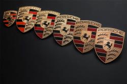 Porsche change de logo pour ses 75 ans