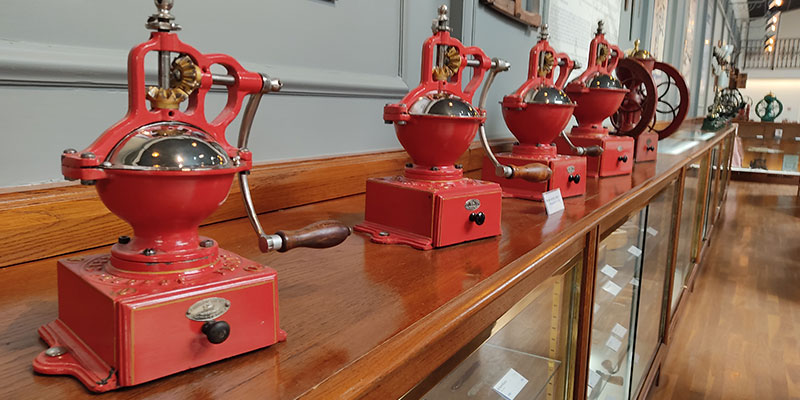 visite musée aventure peugeot sochaux origines outils moulins