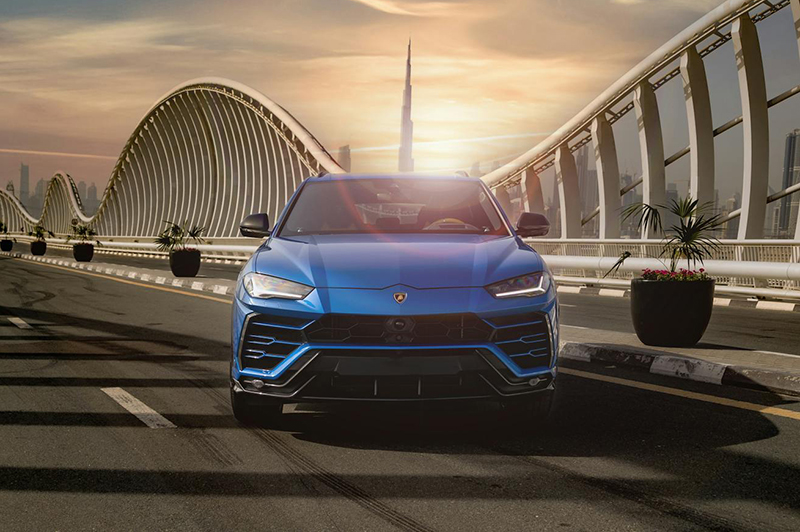 Louez Votre Lamborghini Urus La Roport Avec Dz Dubai