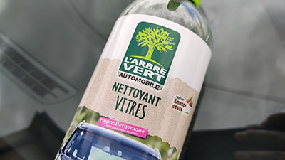 nettoyant vitres arbre vert